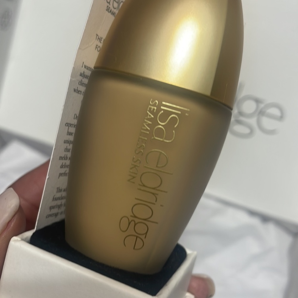 Lisa Eldridge Seamless Foundation